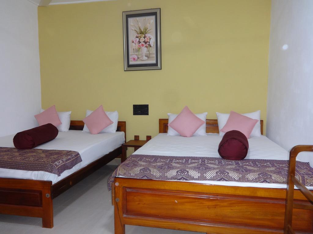 Dutch Bay Beach Cottages Trincomalee Exterior foto