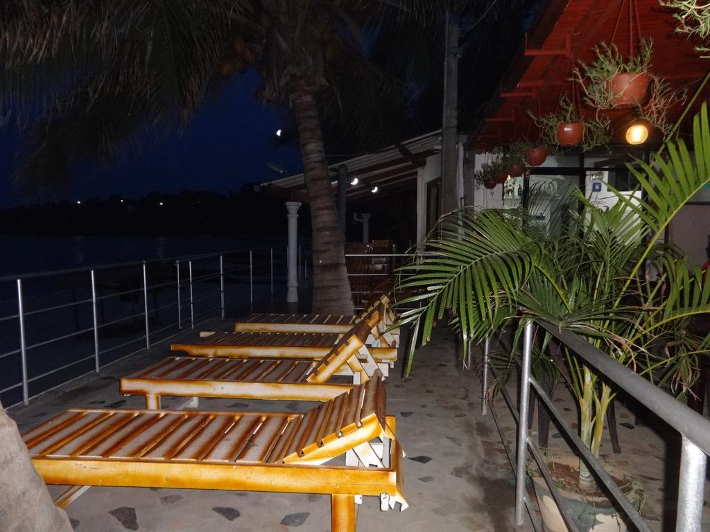 Dutch Bay Beach Cottages Trincomalee Exterior foto