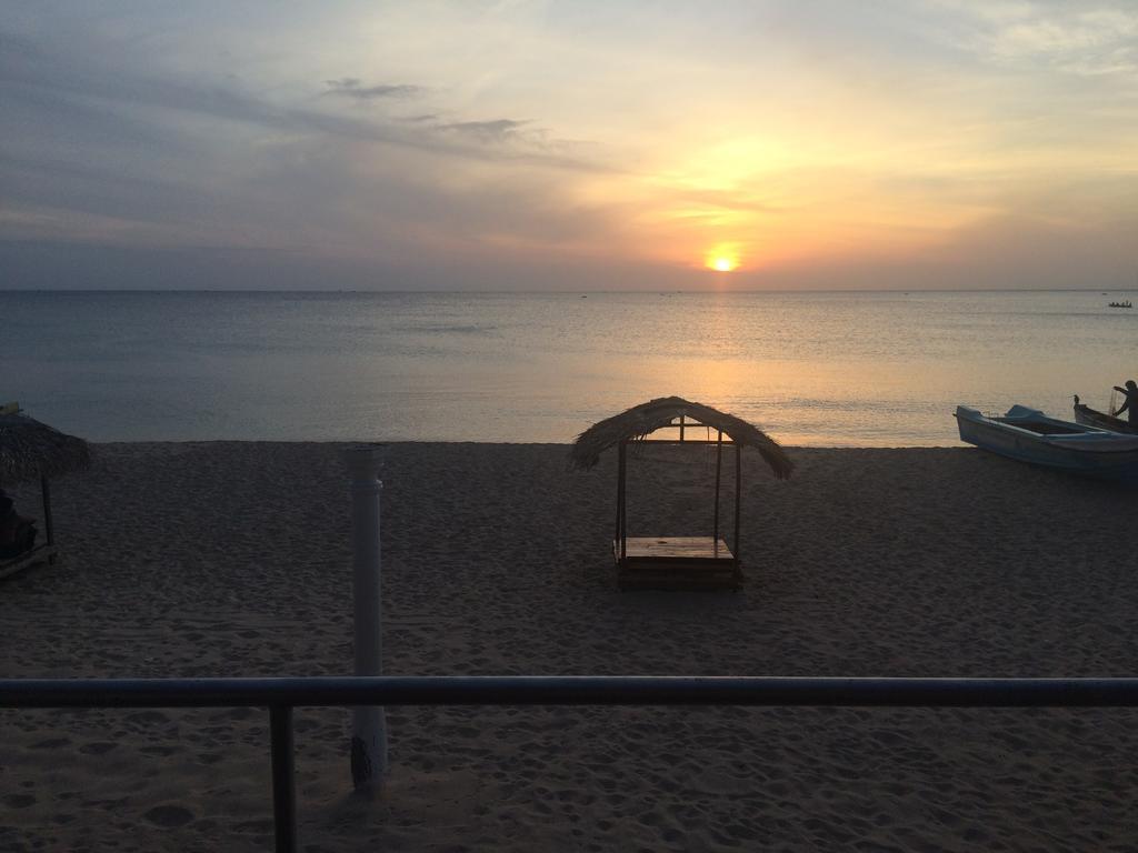 Dutch Bay Beach Cottages Trincomalee Exterior foto